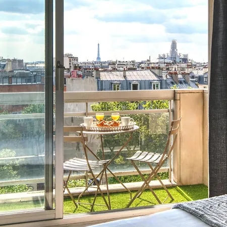 Eiffel Tower View With Lift & Balcony