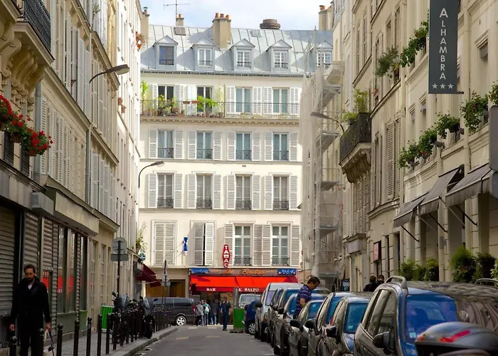 Eiffel Tower View With Lift & Balcony Paris
