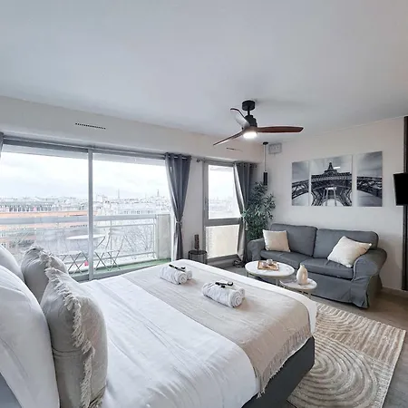 Apartament Eiffel Tower View With Lift & Balcony Paryż