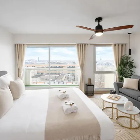Eiffel Tower View With Lift & Balcony