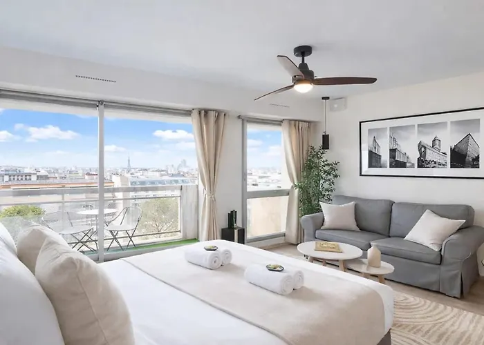 Eiffel Tower View With Lift & Balcony